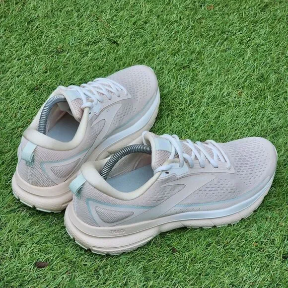 BOOKS TRACE 3 - Women's Athletic Shoes - SIZE 10.5B - Picture 4 of 9